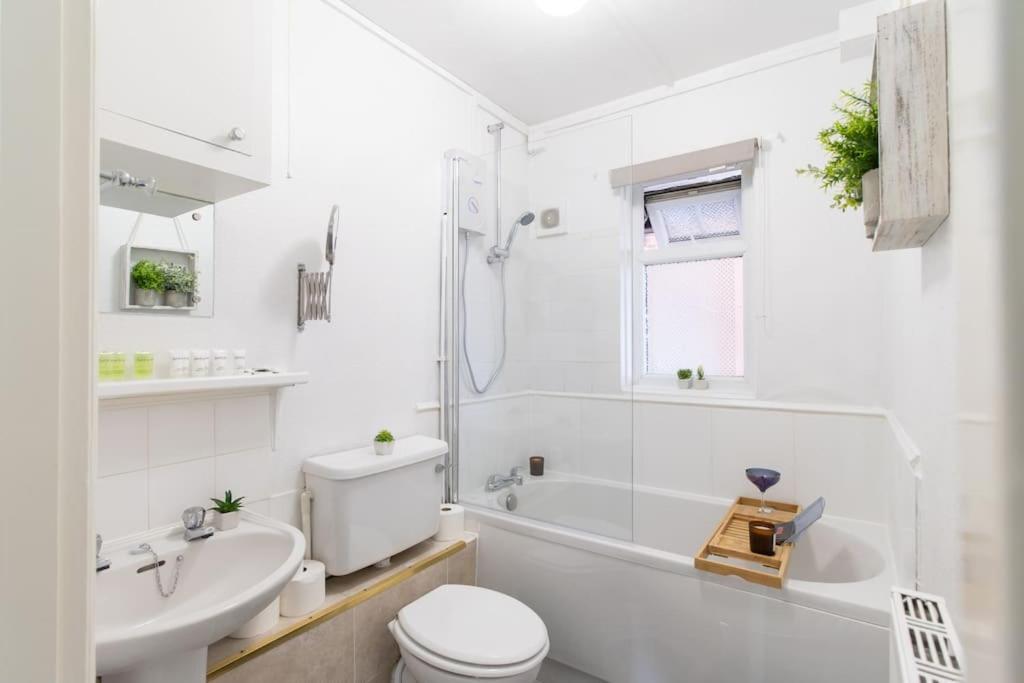 Open Mind Property - Southsea With Free Parking Портцмаус Экстерьер фото