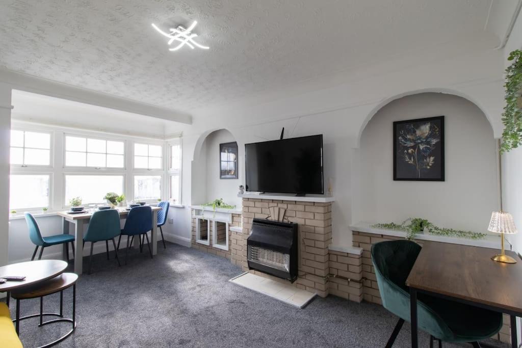 Open Mind Property - Southsea With Free Parking Портцмаус Экстерьер фото